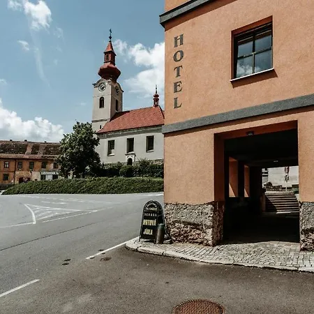 Hotel Na Knizeci Husinec 3*