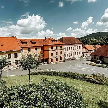 Hotel Na Knizeci Husinec Husinetz