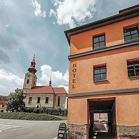 Na Knizeci Husinec 3*